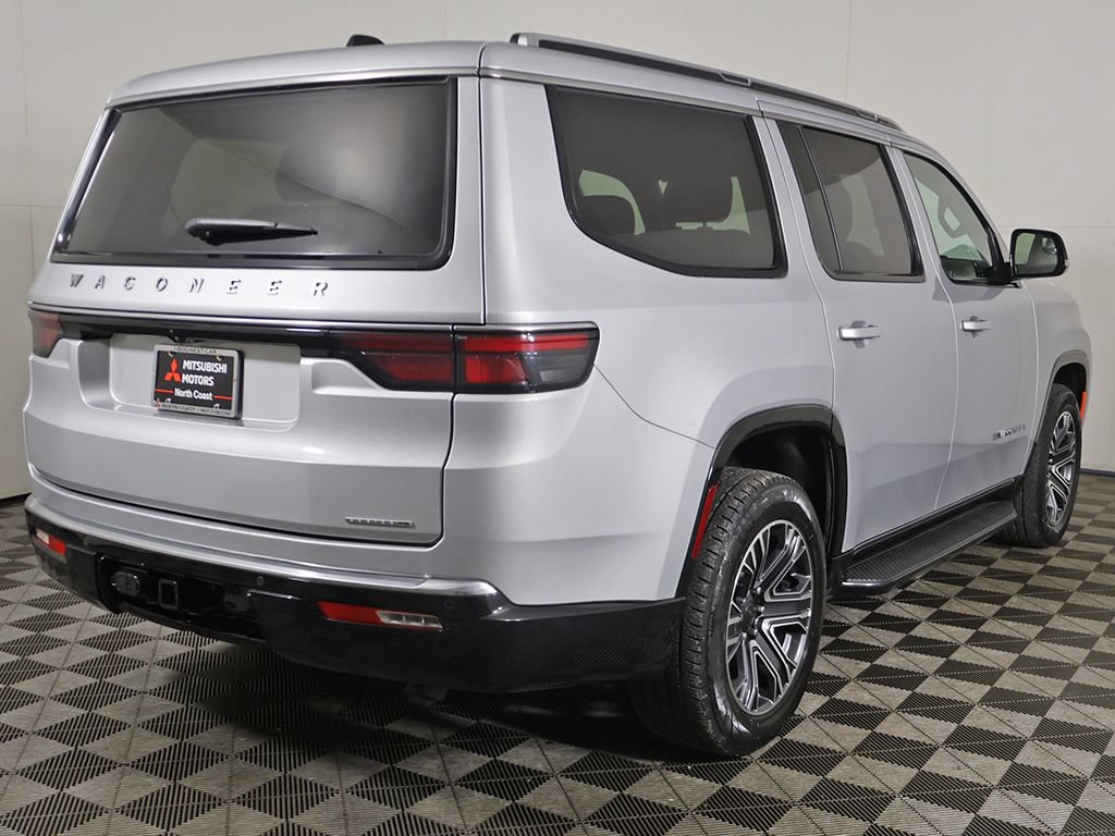 Used 2024 Jeep Wagoneer Series II w/ Flexible Seating Group AWD/4WD image 13