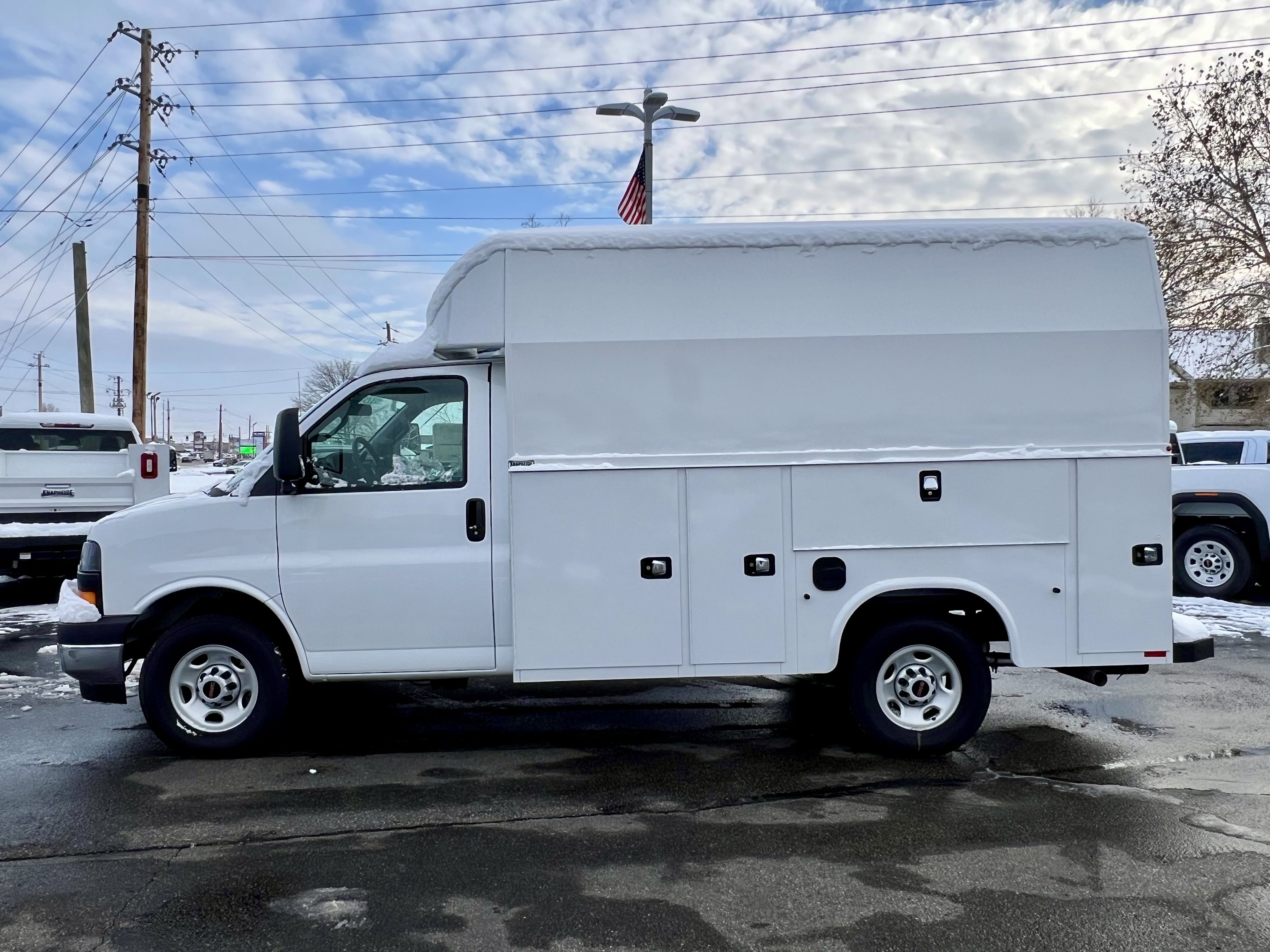 New 2025 GMC Savana 3500 w/ Power Convenience Package image 4