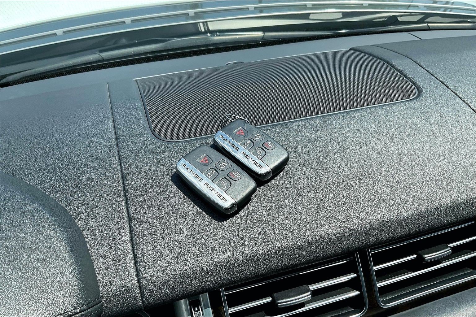 Used 2014 Land Rover Range Rover HSE AWD/4WD image 14