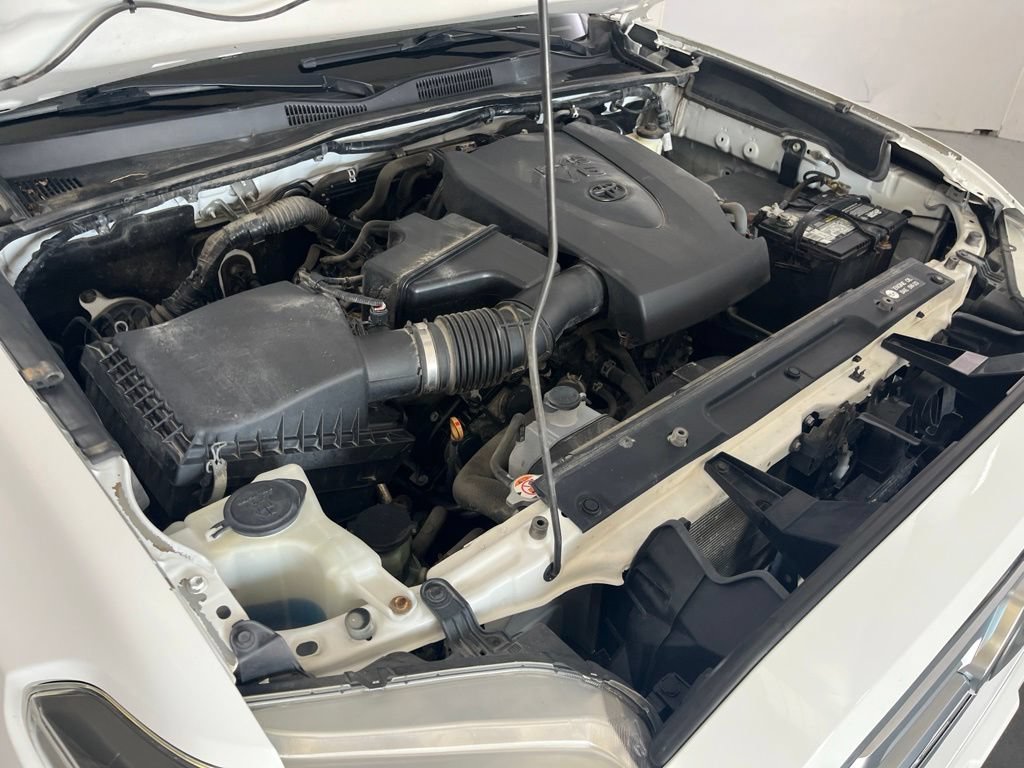 Used 2018 Toyota Tacoma Limited AWD/4WD image 11