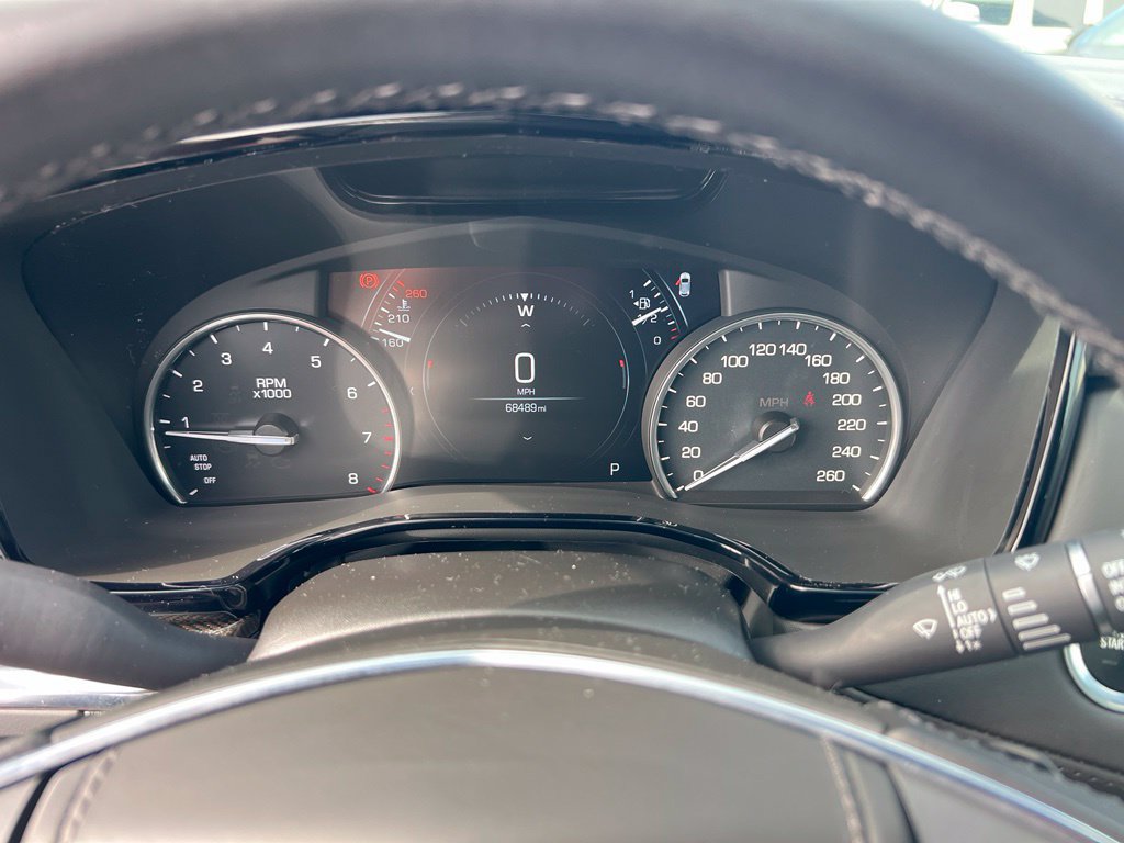 Used 2019 Cadillac XT5 Platinum AWD/4WD image 17