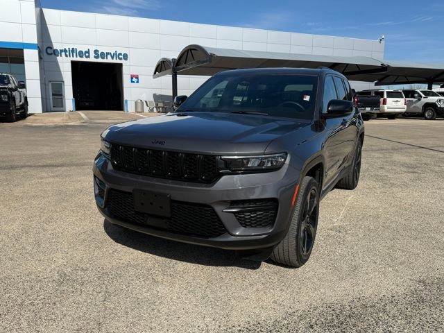 Used 2023 Jeep Grand Cherokee Altitude