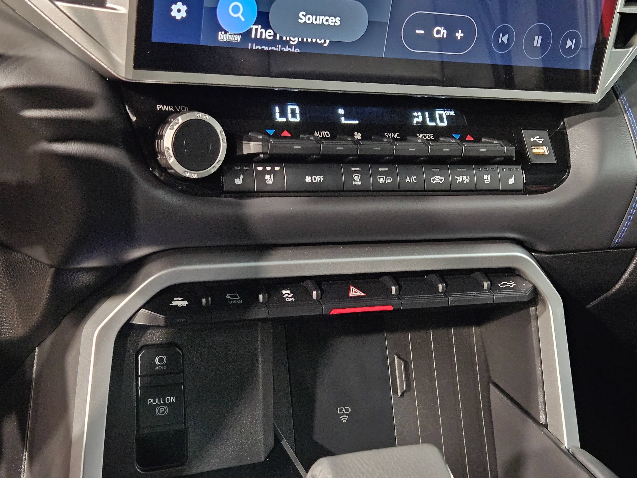 Certified 2025 Toyota Tundra Platinum AWD/4WD image 32