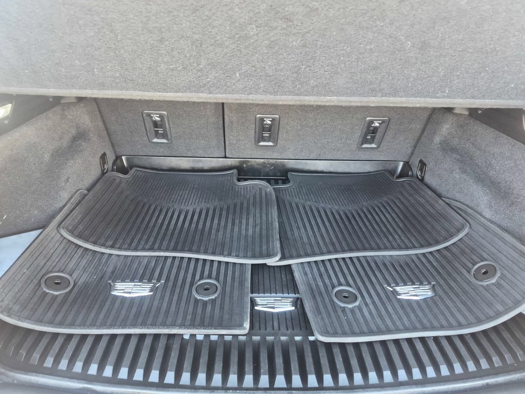 Used 2021 Cadillac XT4 Sport w/ Cold Weather Package FWD image 10