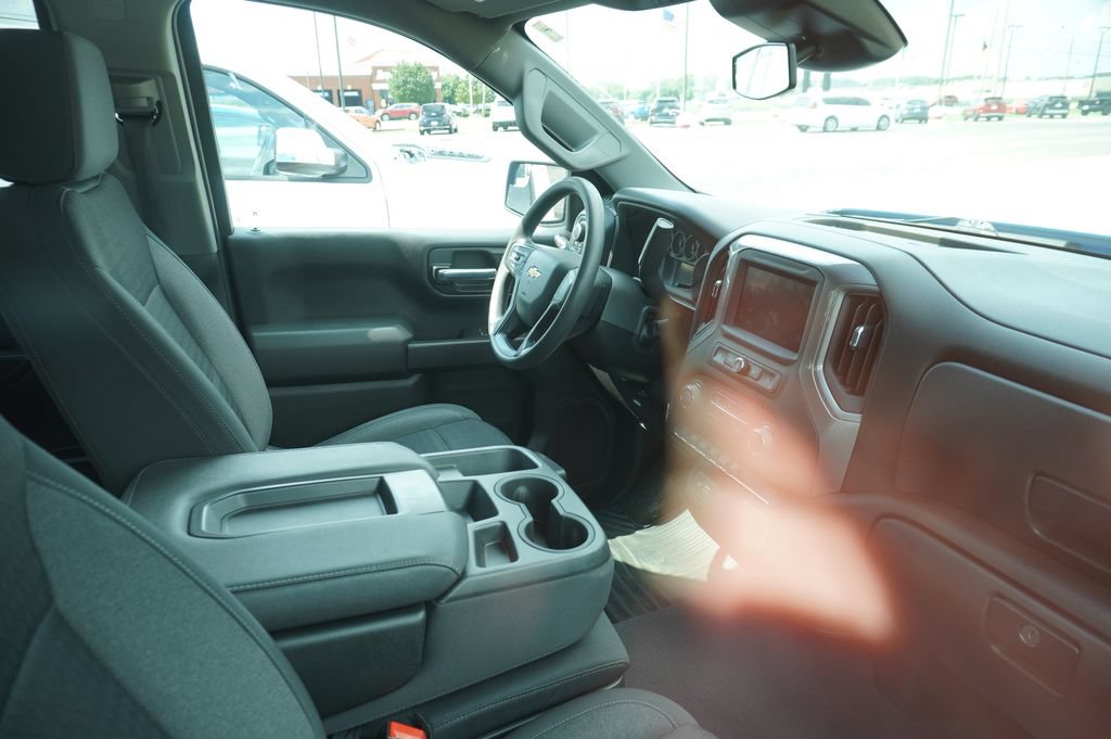 Used 2022 Chevrolet Silverado 1500 Custom AWD/4WD image 8