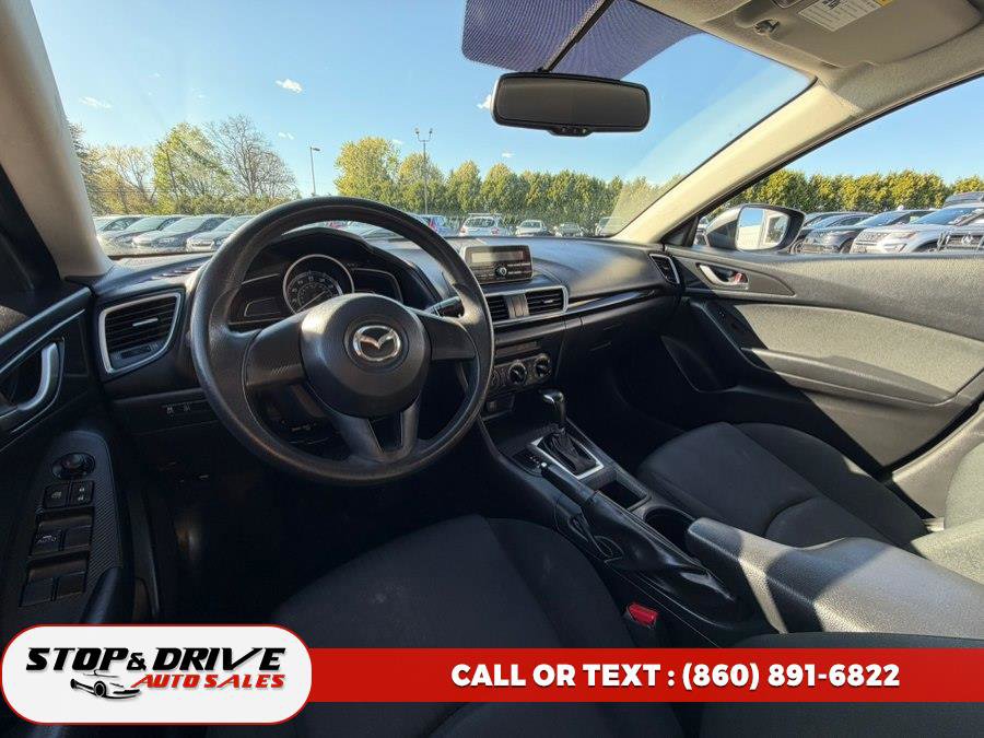 Used 2015 MAZDA MAZDA3 i SV FWD image 10
