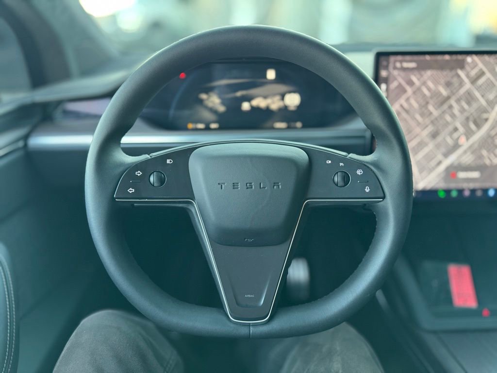 Used 2024 Tesla Model X image 6