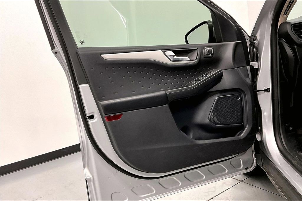 Used 2020 Ford Escape SEL image 20