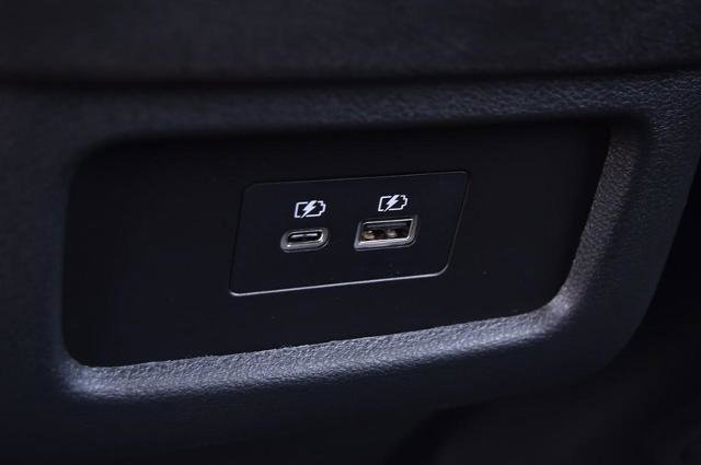 New 2025 Nissan Pathfinder SV w/ Black Appearance Package image 24