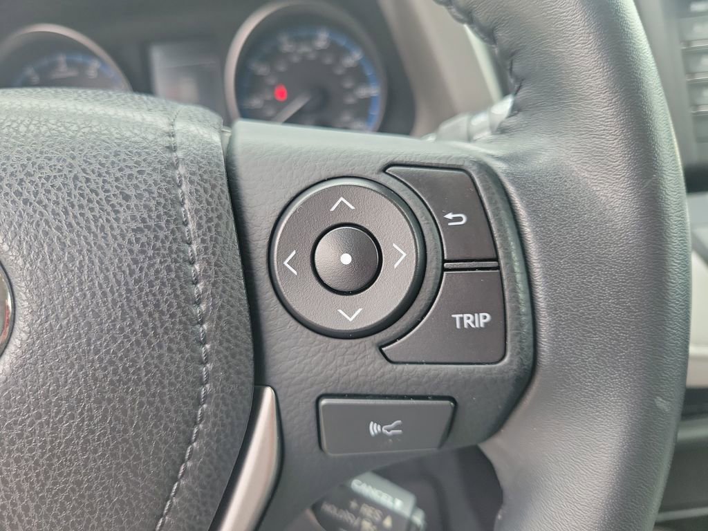 Used 2017 Toyota RAV4 XLE image 27