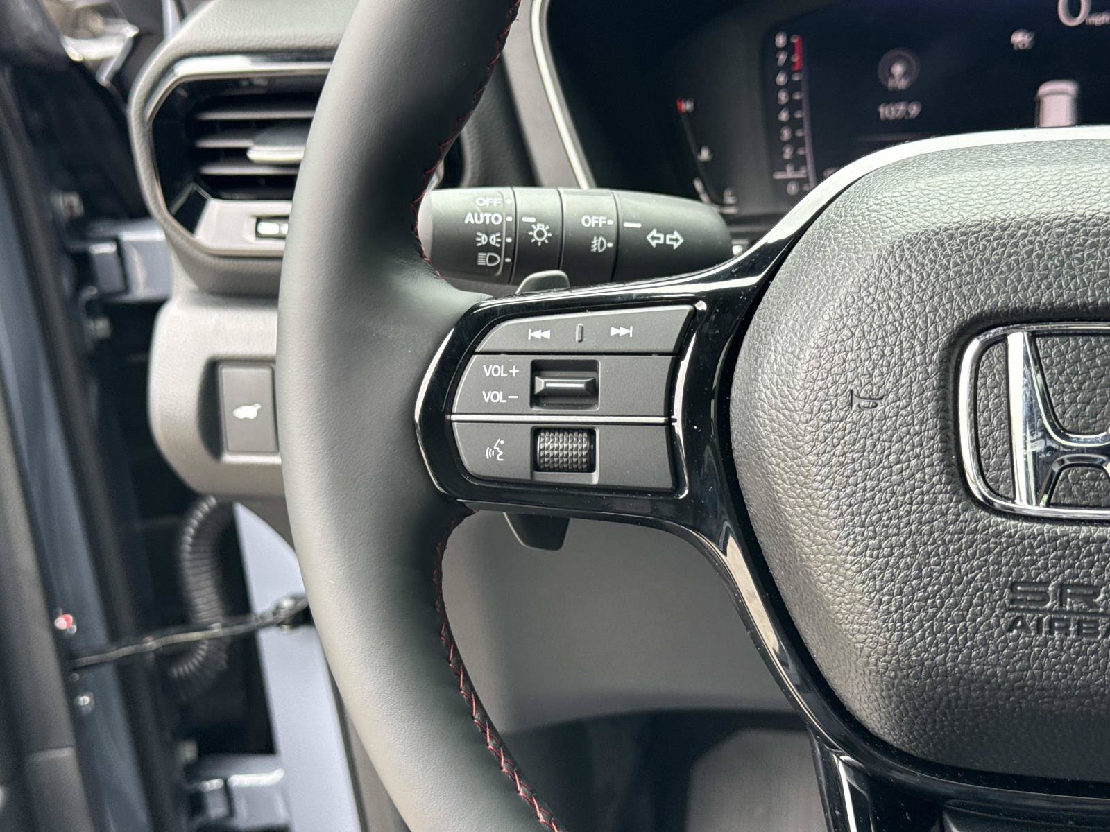 Certified 2026 Honda Pilot Black Edition image 11