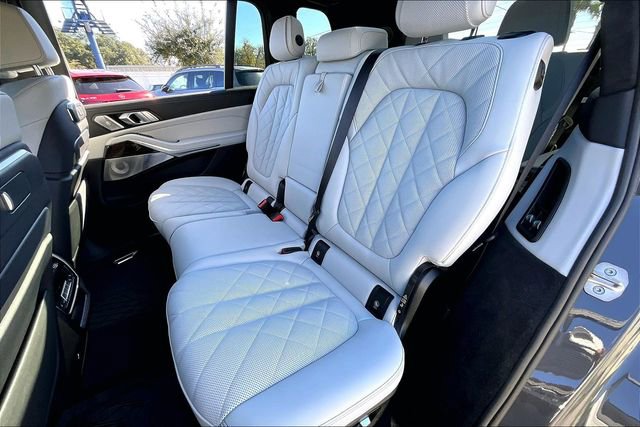 Used 2026 BMW X7 xDrive40i w/ Executive Package image 19