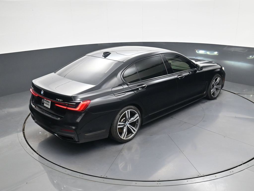 Used 2020 BMW 750i xDrive 750i xDrive w/ Autobahn Package image 32