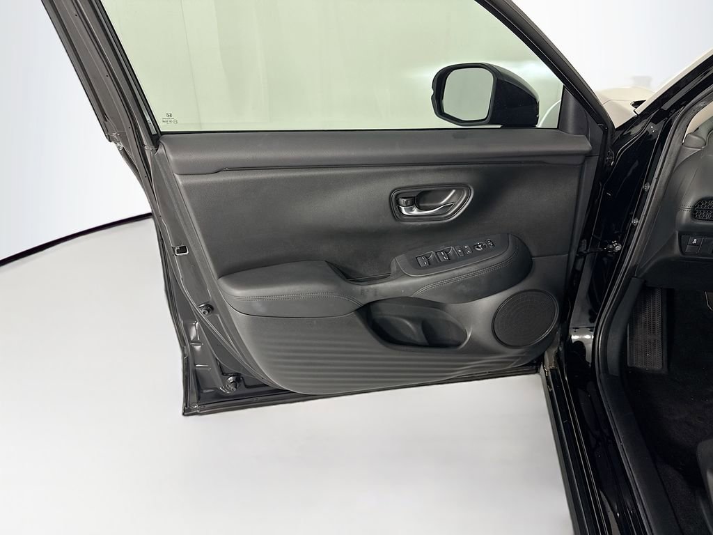 Certified 2023 Honda HR-V LX image 24