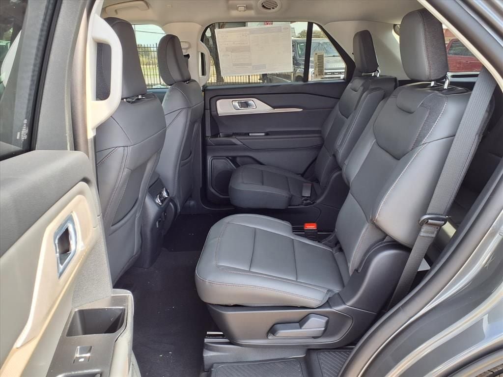 New 2026 Ford Explorer Active w/ Active Comfort Package RWD image 18