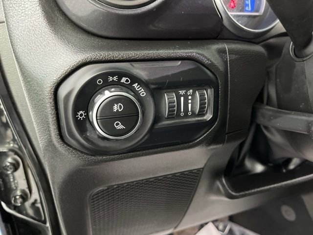 Used 2022 Jeep Gladiator Sport image 30