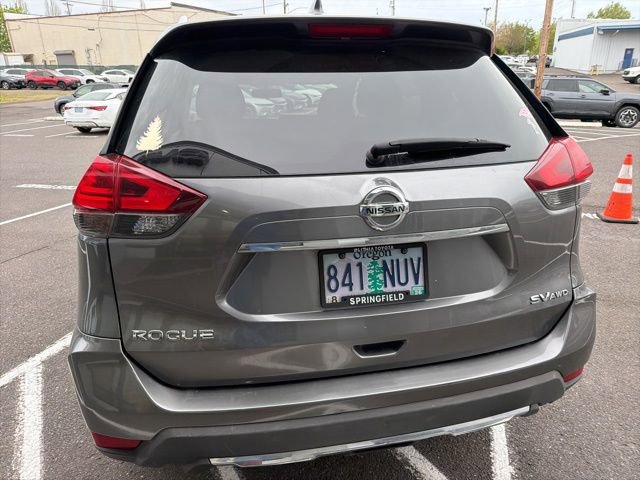 Used 2017 Nissan Rogue SV AWD/4WD image 7