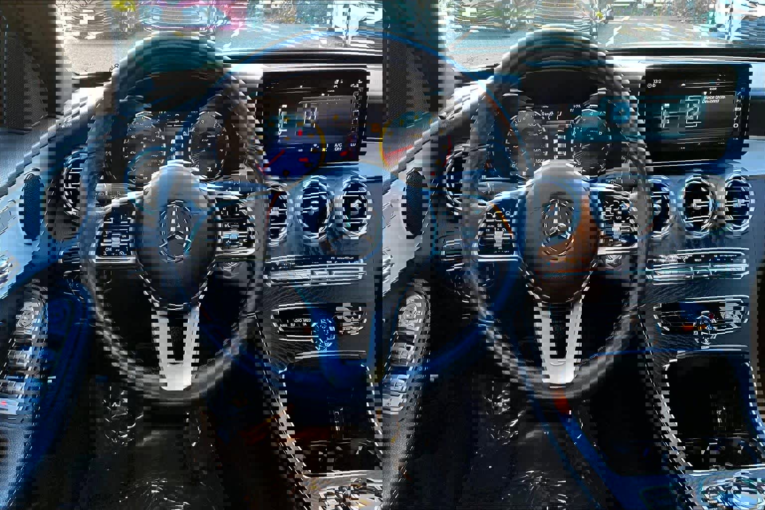 Used 2021 Mercedes-Benz C 300 Sedan image 5