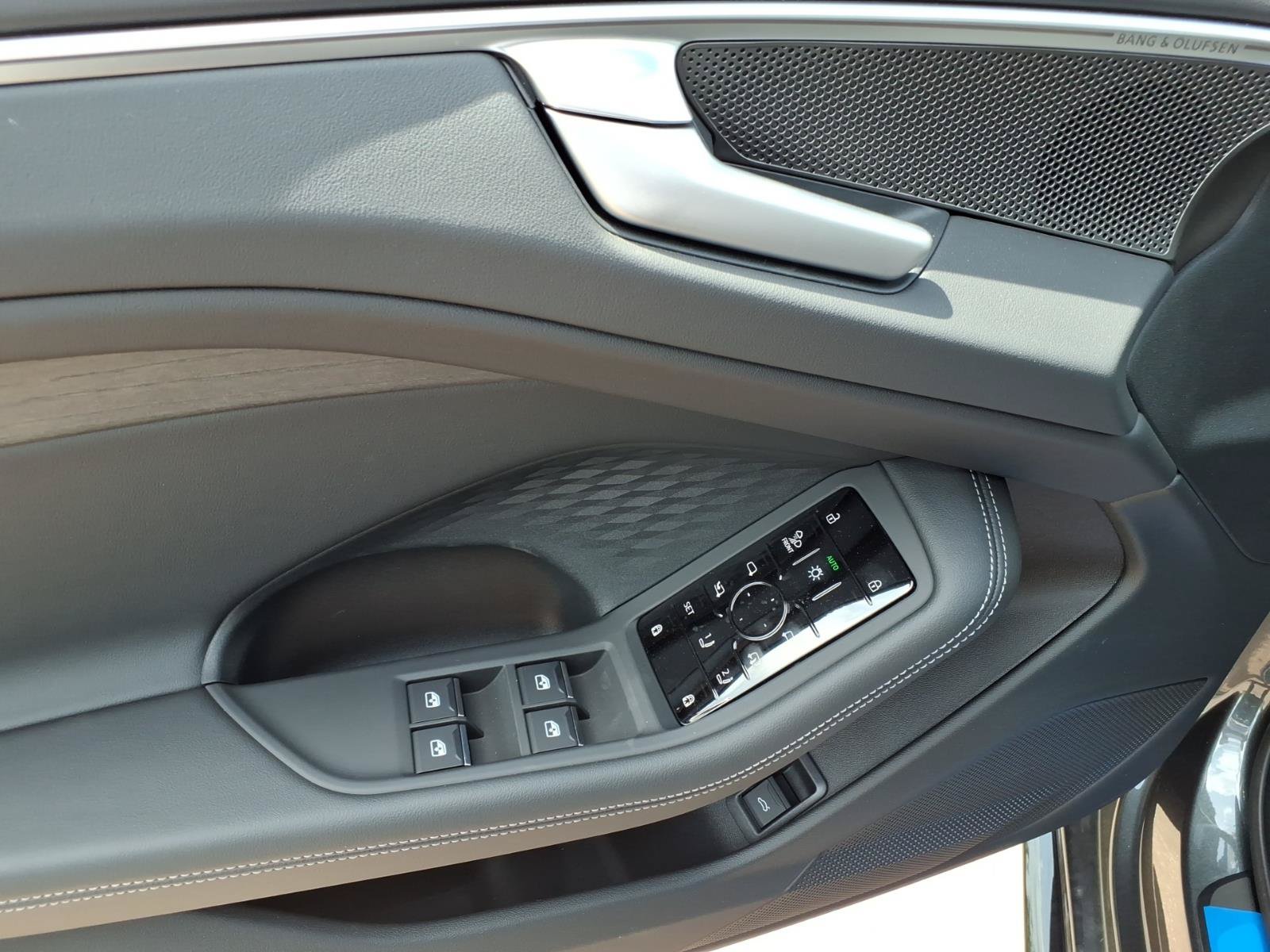 New 2026 Audi A6 Premium Plus AWD/4WD image 12