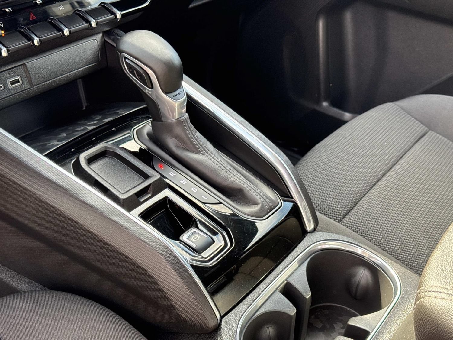 Used 2024 GMC Canyon Elevation RWD image 34