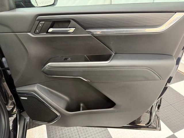 Used 2025 GMC Acadia Elevation image 23