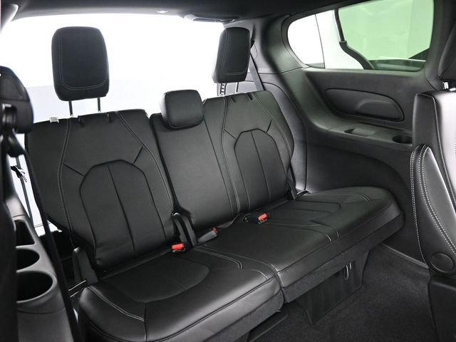 New 2026 Chrysler Voyager LX FWD image 21