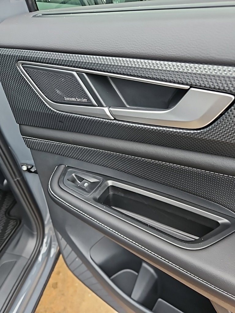 New 2026 Volkswagen Atlas Cross Sport SEL Premium R-Line image 16