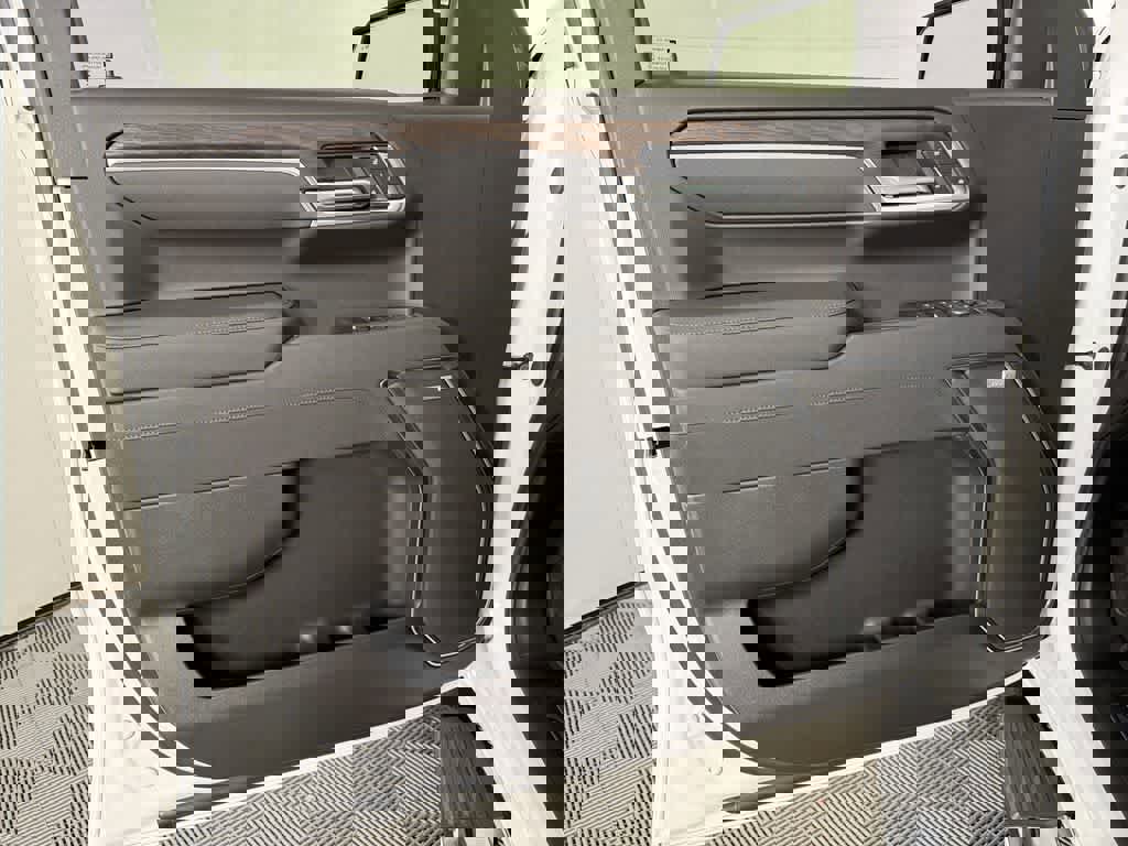 New 2026 GMC Sierra 1500 SLT w/ SLT Premium Plus Package AWD/4WD image 10