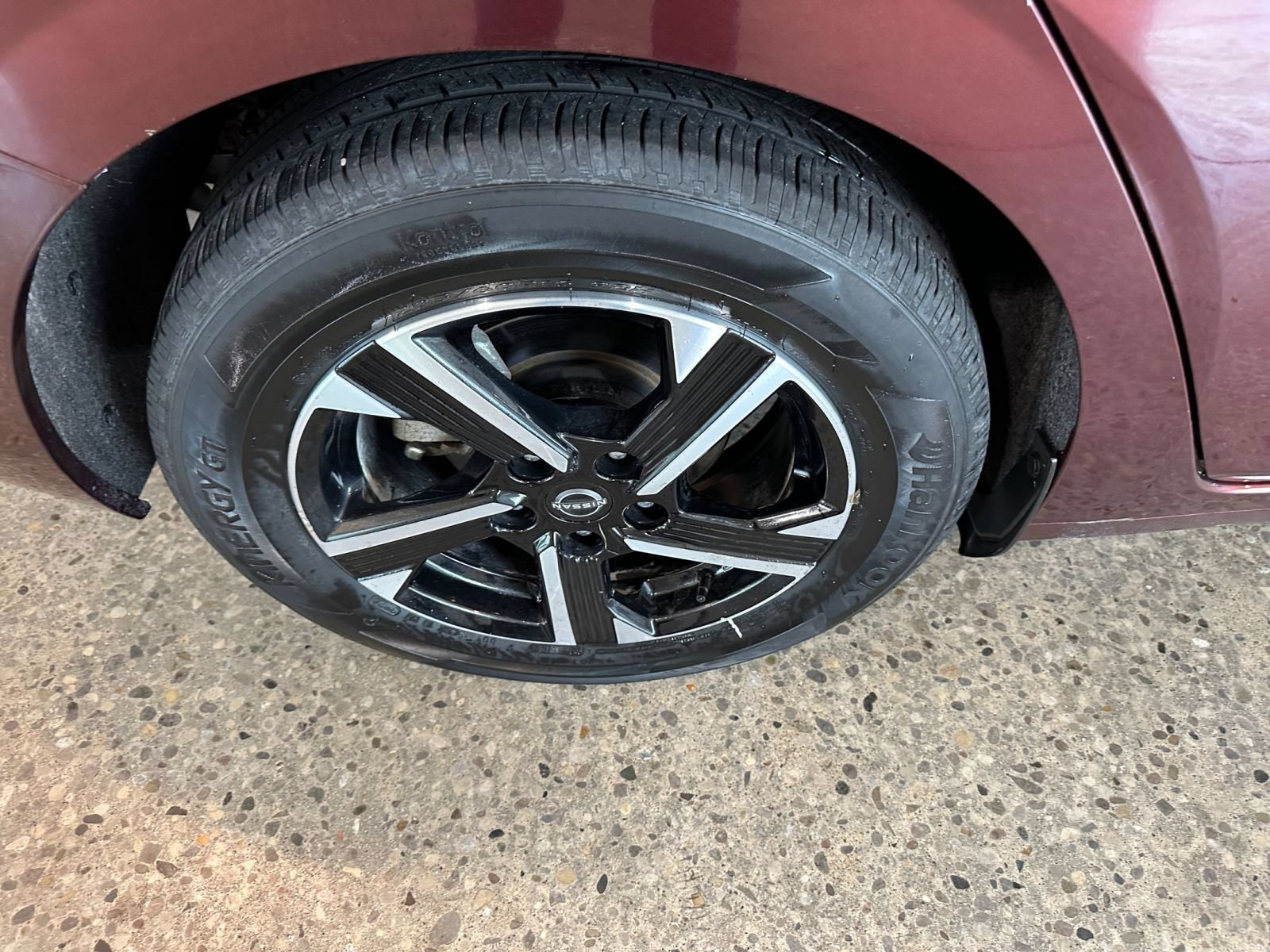 Used 2025 Nissan Sentra SV FWD image 29