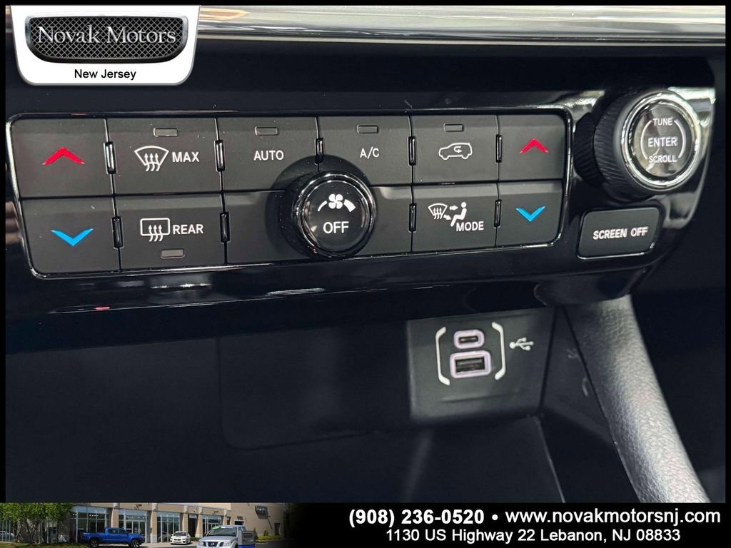 Used 2022 Jeep Compass Limited image 26