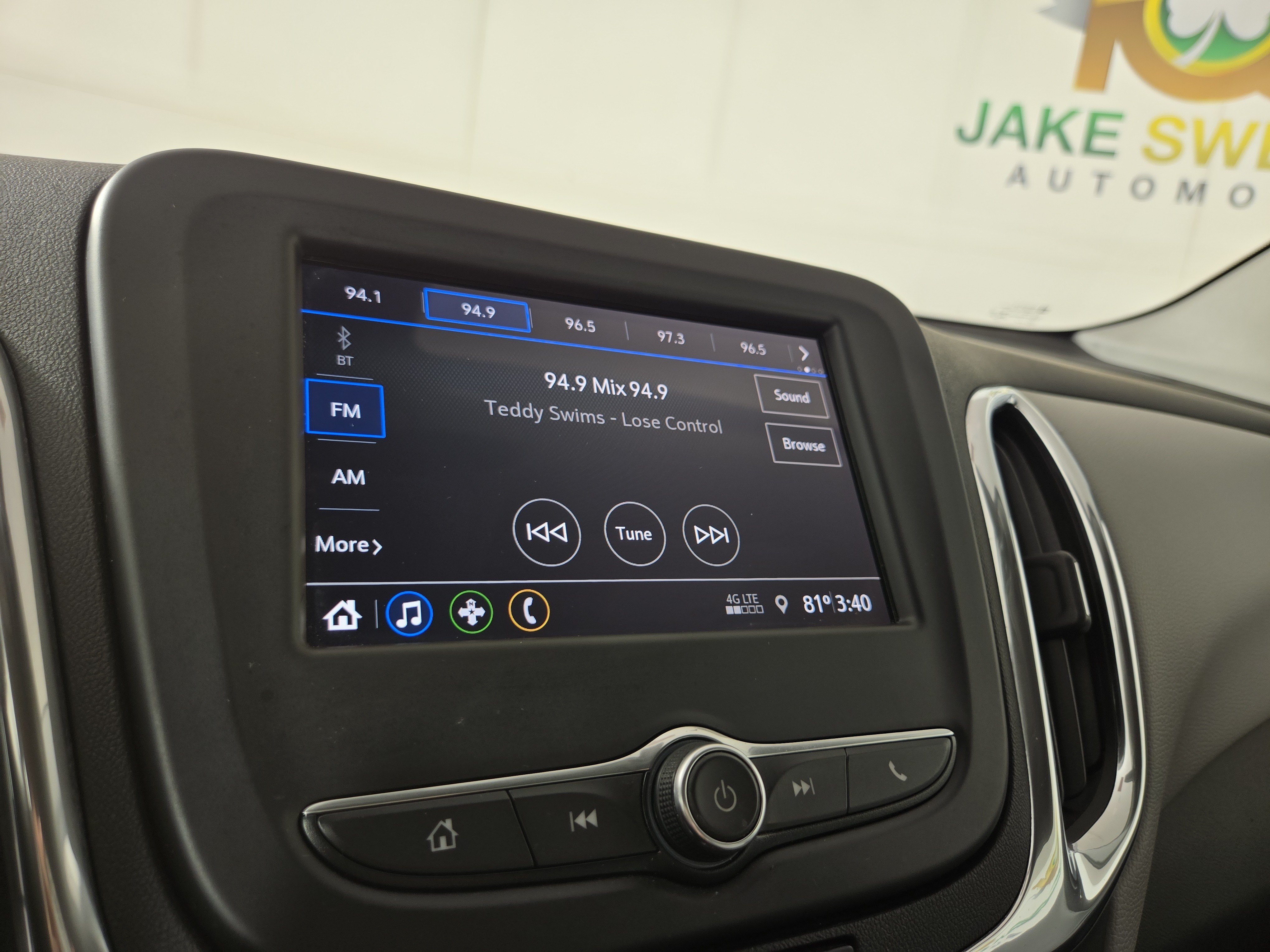Used 2019 Chevrolet Equinox LS FWD image 19