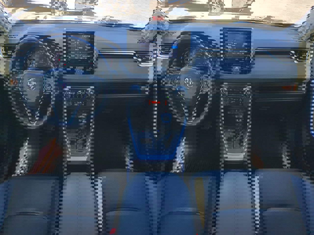 Used 2020 Toyota RAV4 Limited image 13