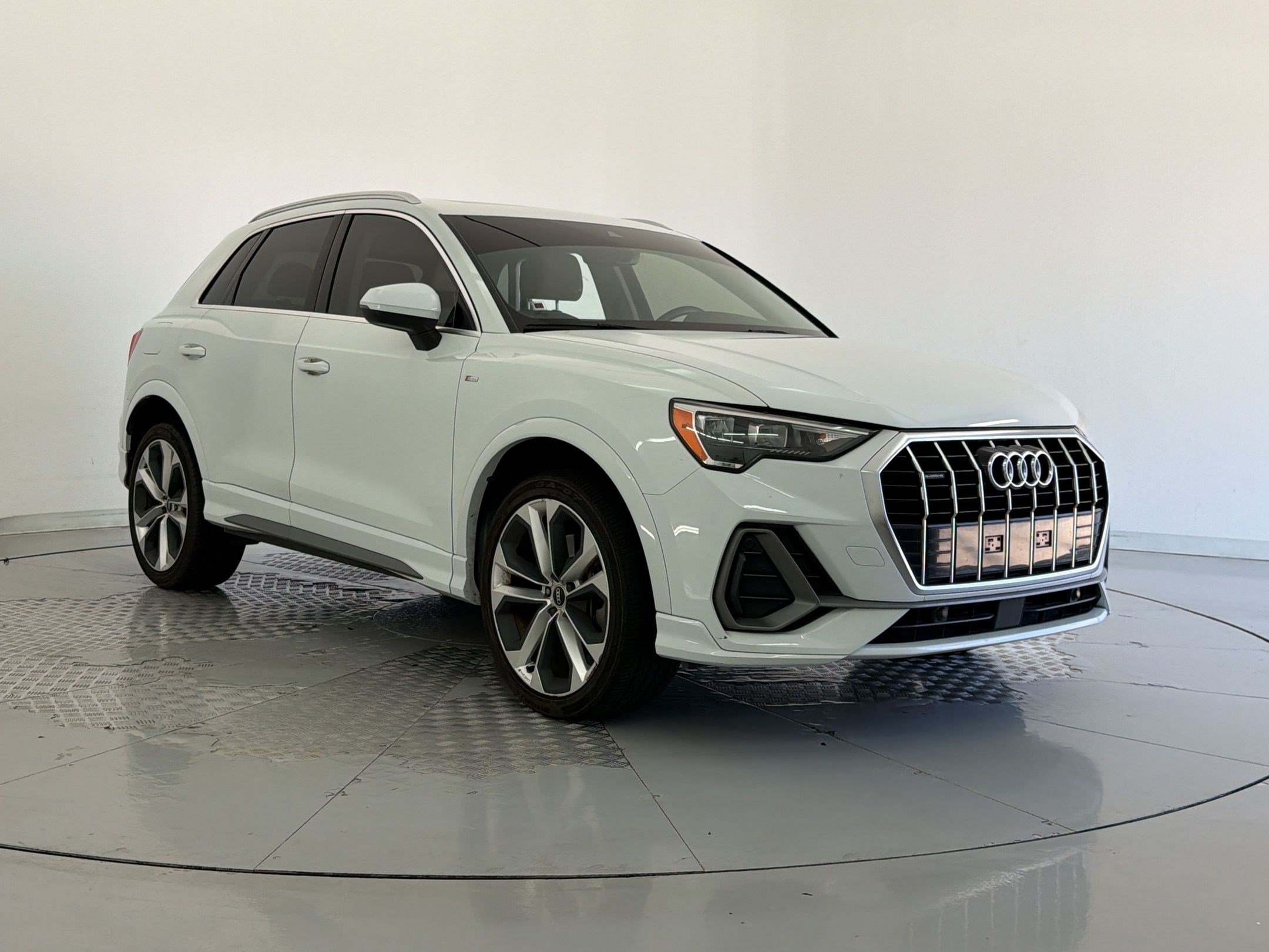 Used 2021 Audi Q3 2.0T Premium w/ Convenience Package AWD/4WD image 7