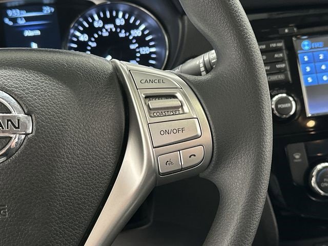 Used 2015 Nissan Rogue SV w/ SV Premium Package image 10