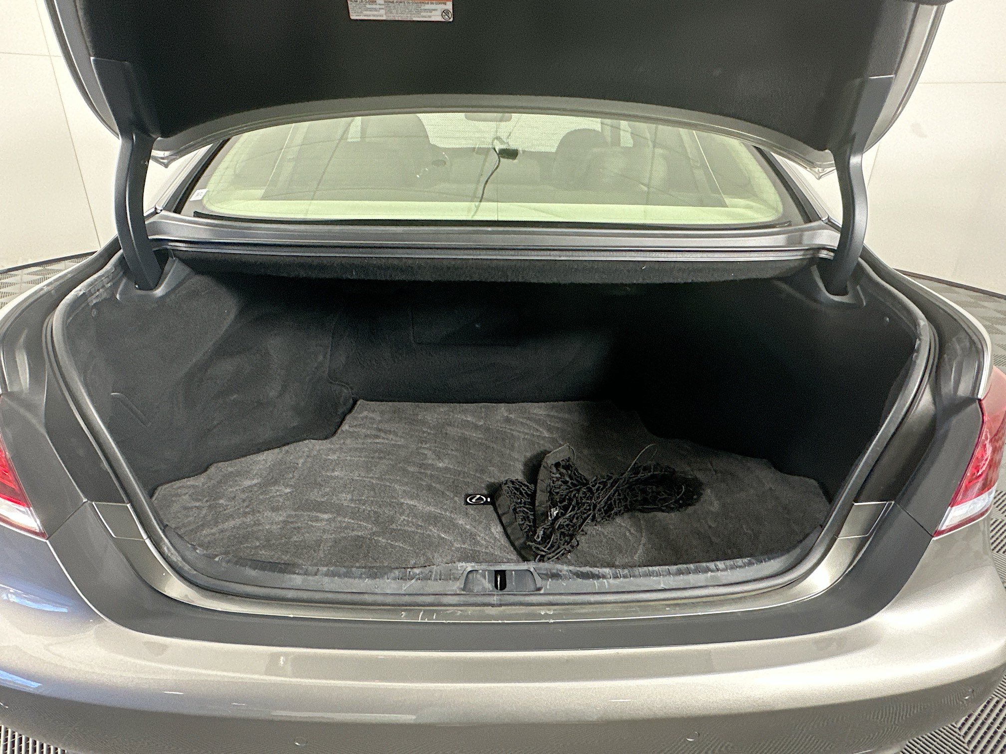 Used 2017 Lexus LS 460 w/ Ultra Luxury Package RWD image 30