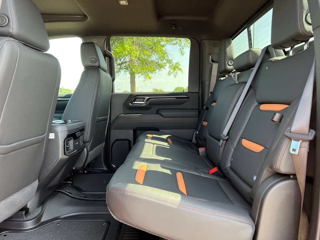 New 2026 GMC Sierra 2500 AT4 w/ AT4 Premium Plus Package AWD/4WD image 5