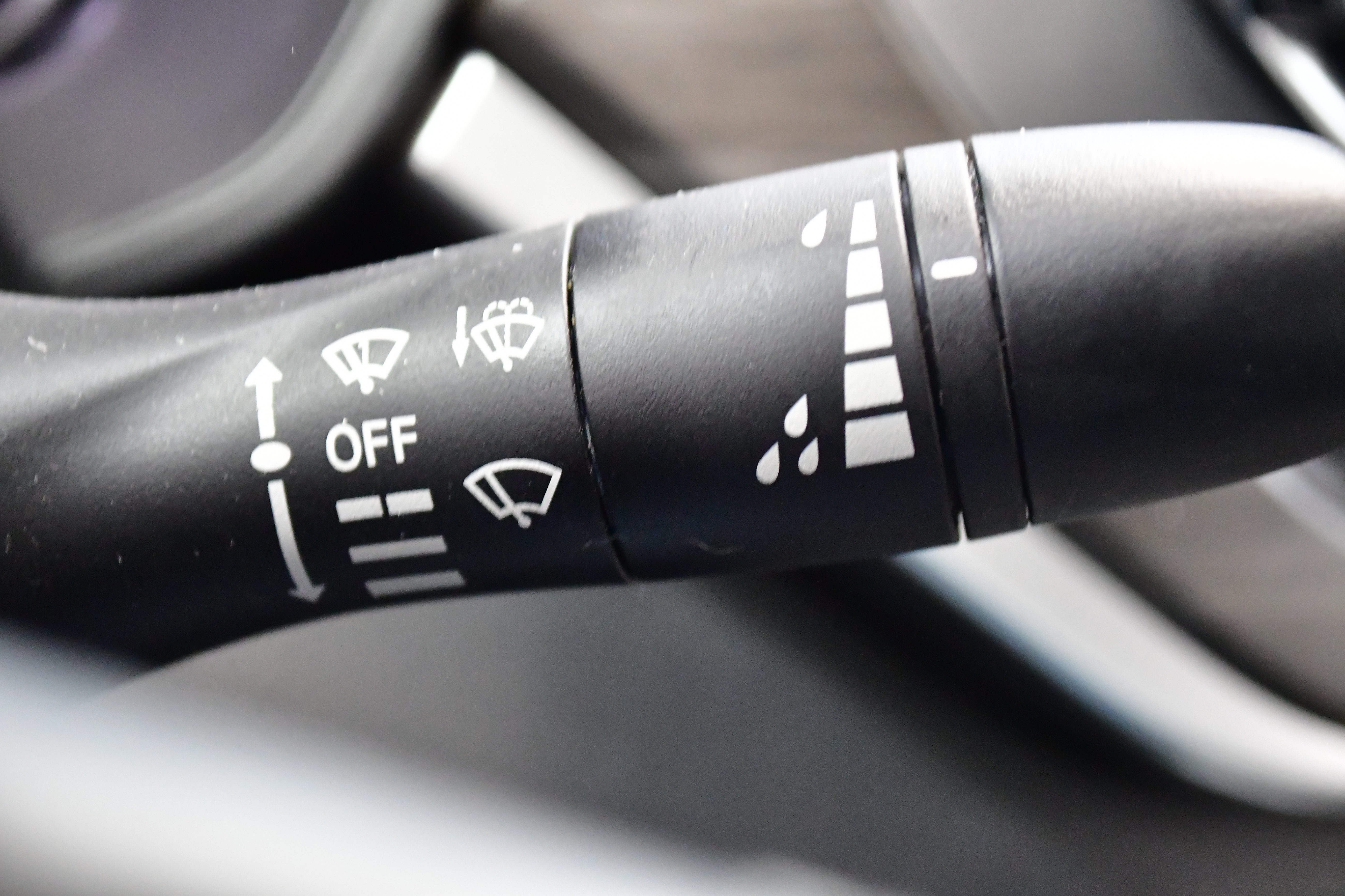 Used 2025 Nissan Altima 2.5 SV FWD image 19