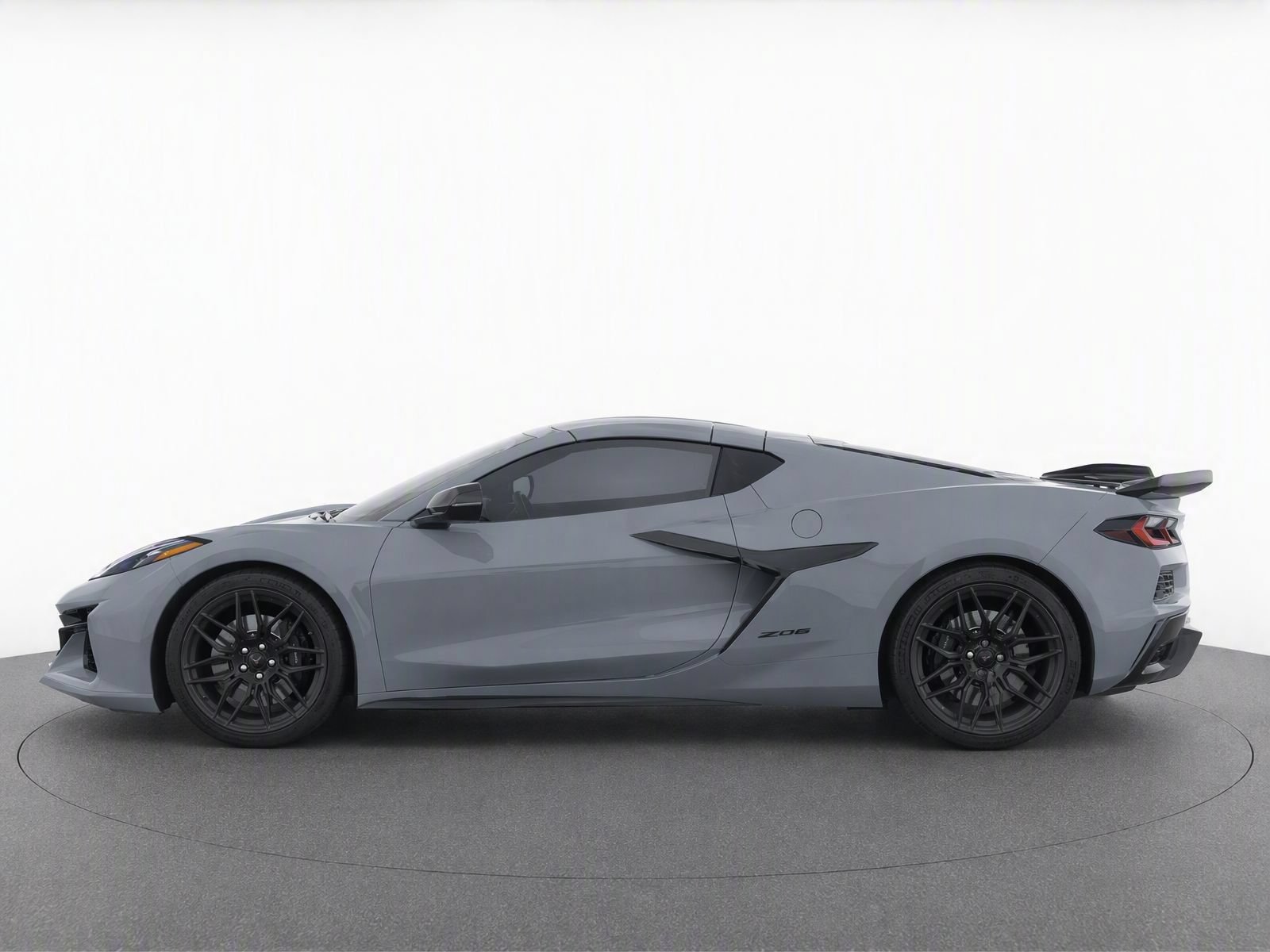 Used 2024 Chevrolet Corvette Z06 w/ Battery Protection Package RWD image 3