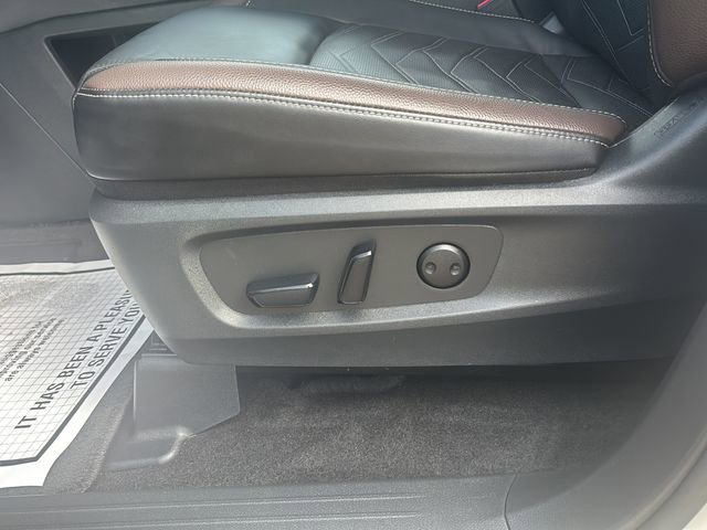 Used 2024 Nissan Pathfinder Platinum w/ Cargo Package AWD/4WD image 24