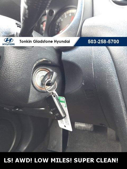 Used 2006 Mitsubishi Outlander LS image 16