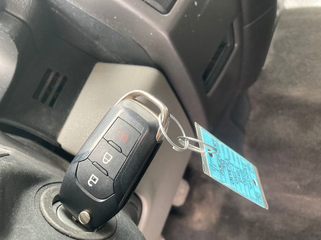 Used 2020 Ford F150 XLT image 33