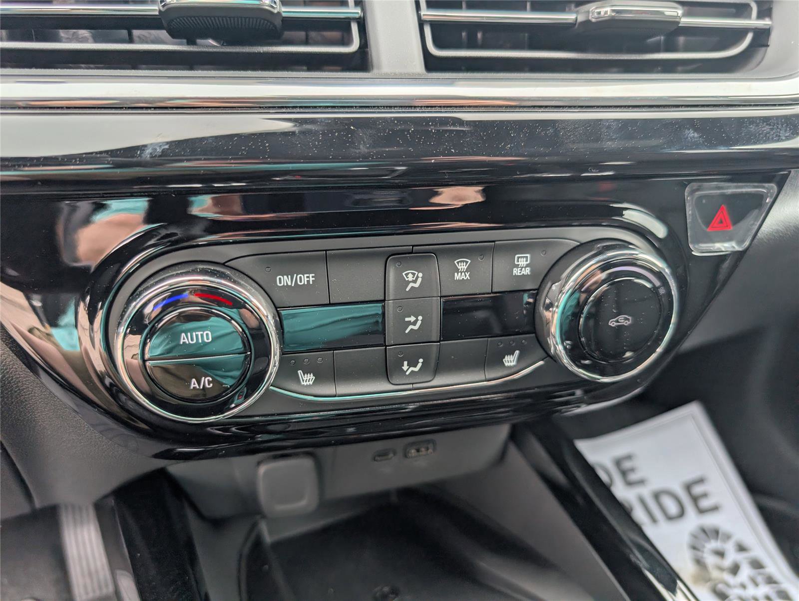 New 2026 Chevrolet Trax RS w/ Sunroof Package image 19