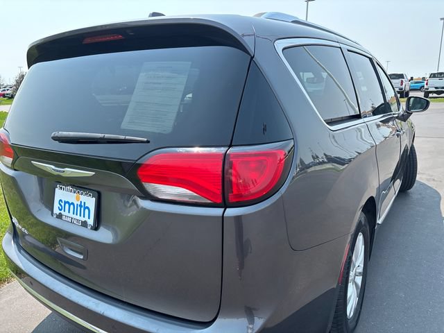 Used 2019 Chrysler Pacifica Touring-L FWD image 28