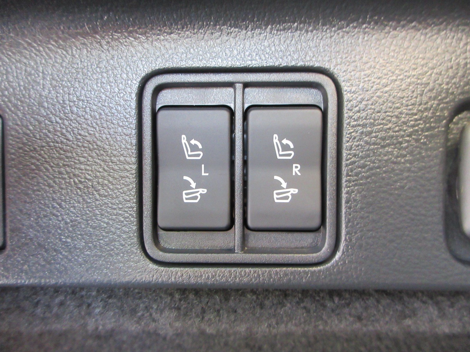 Used 2024 Lexus RX 500h F Sport w/ Convenience Package AWD/4WD image 57