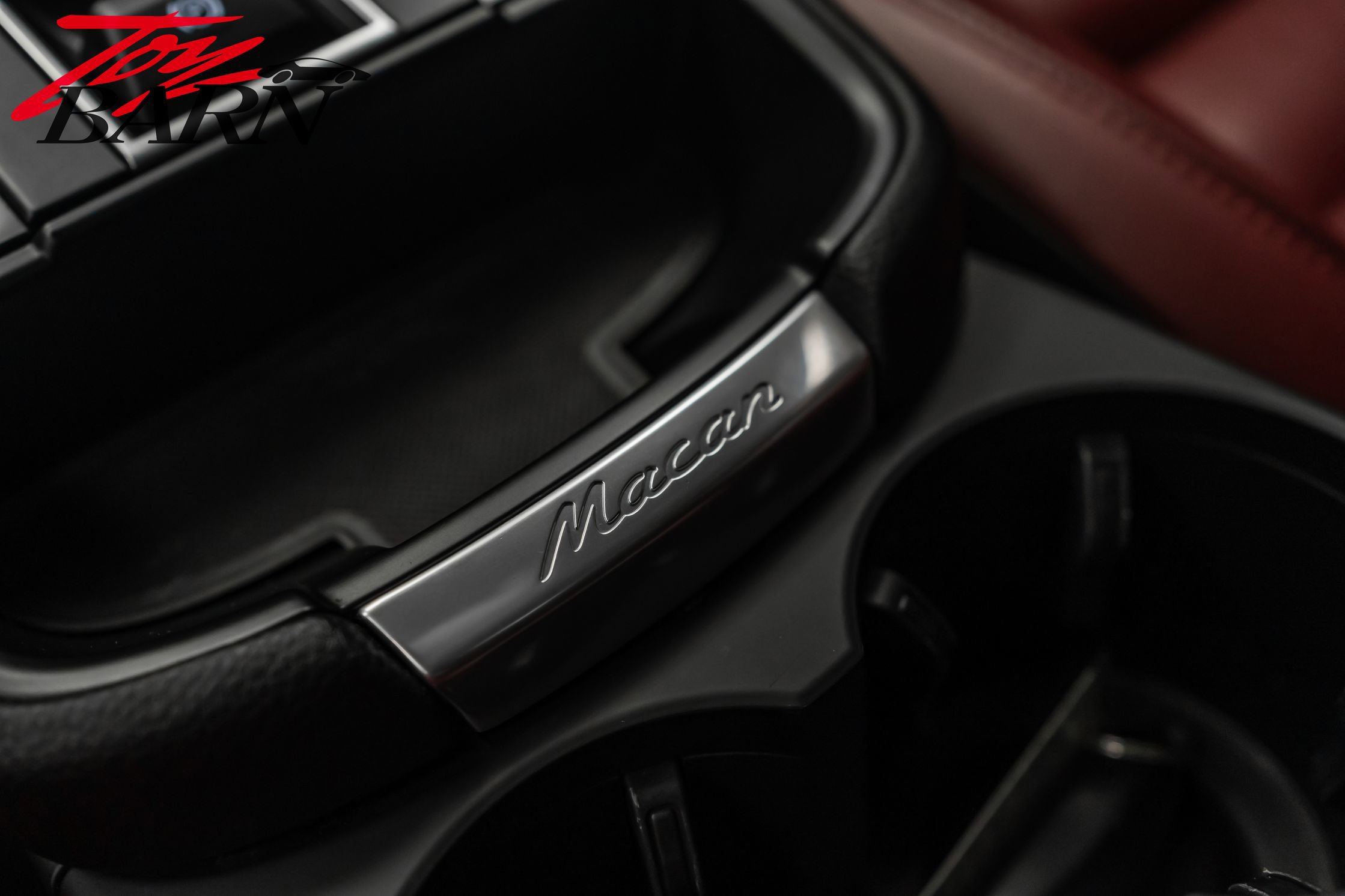 Used 2023 Porsche Macan image 38