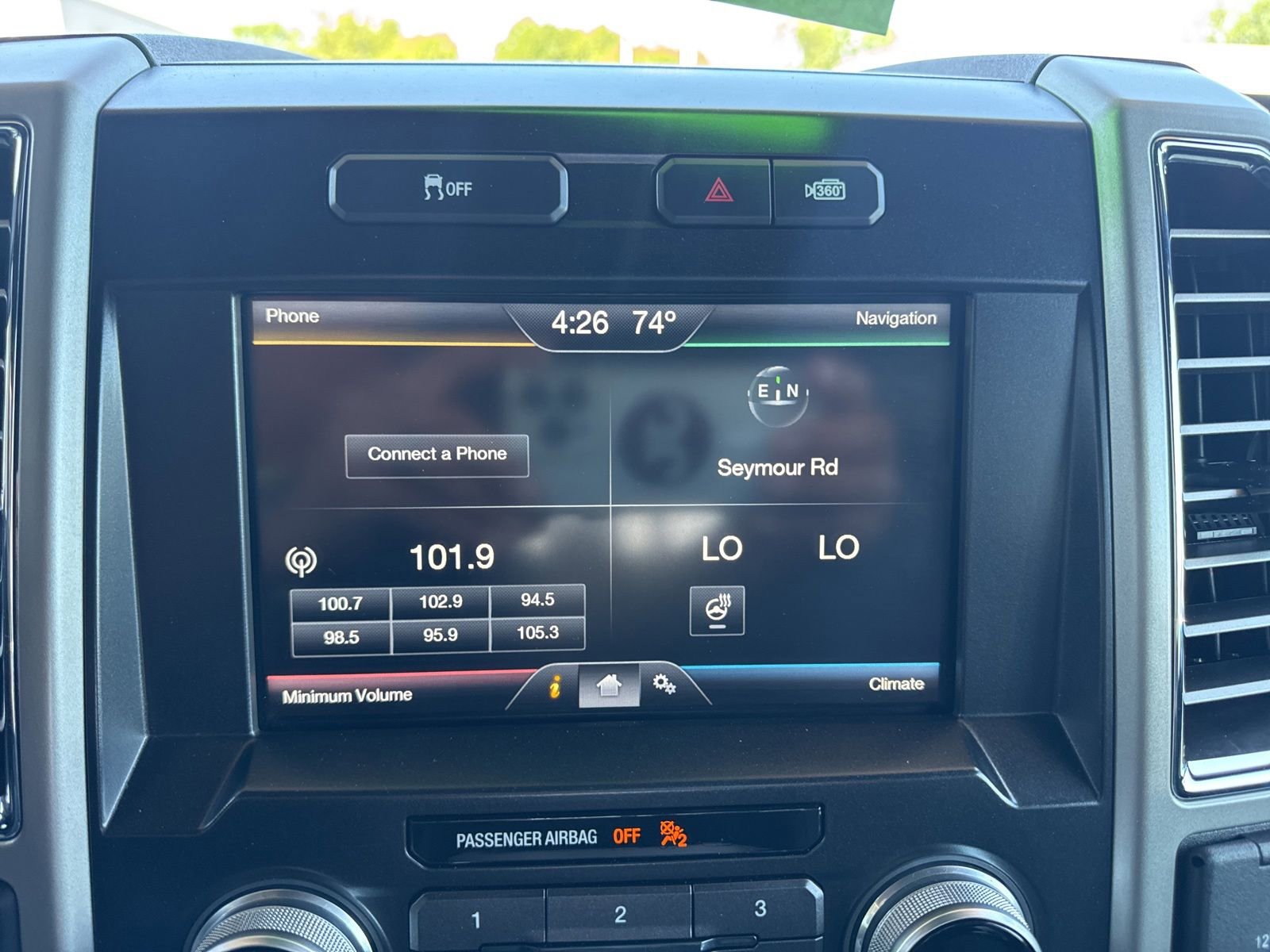 Used 2015 Ford F150 Lariat w/ Equipment Group 502A Luxury AWD/4WD image 31
