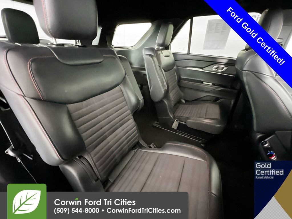 Certified 2025 Ford Explorer ST-Line image 17