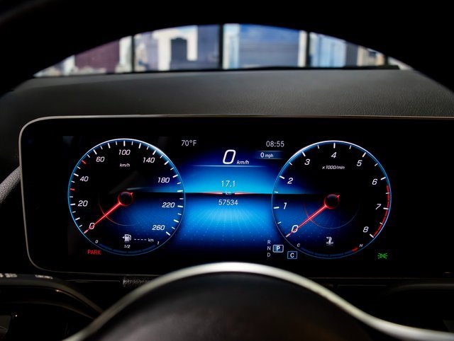 Certified 2021 Mercedes-Benz GLA 250 4MATIC image 18