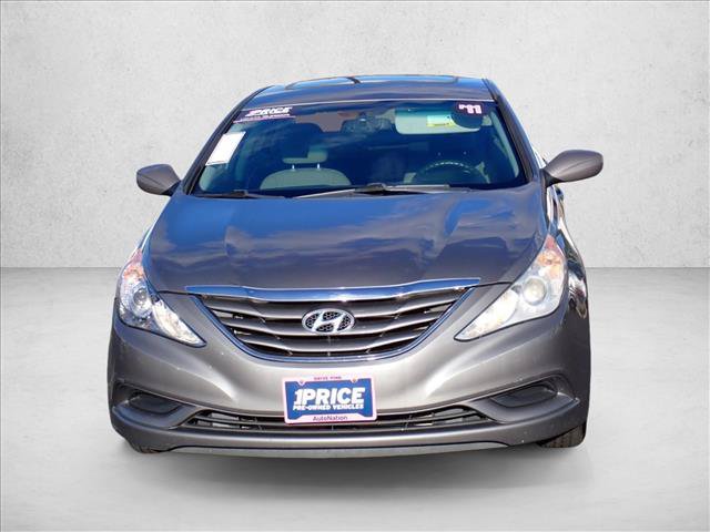 Used 2011 Hyundai Sonata GLS FWD image 4
