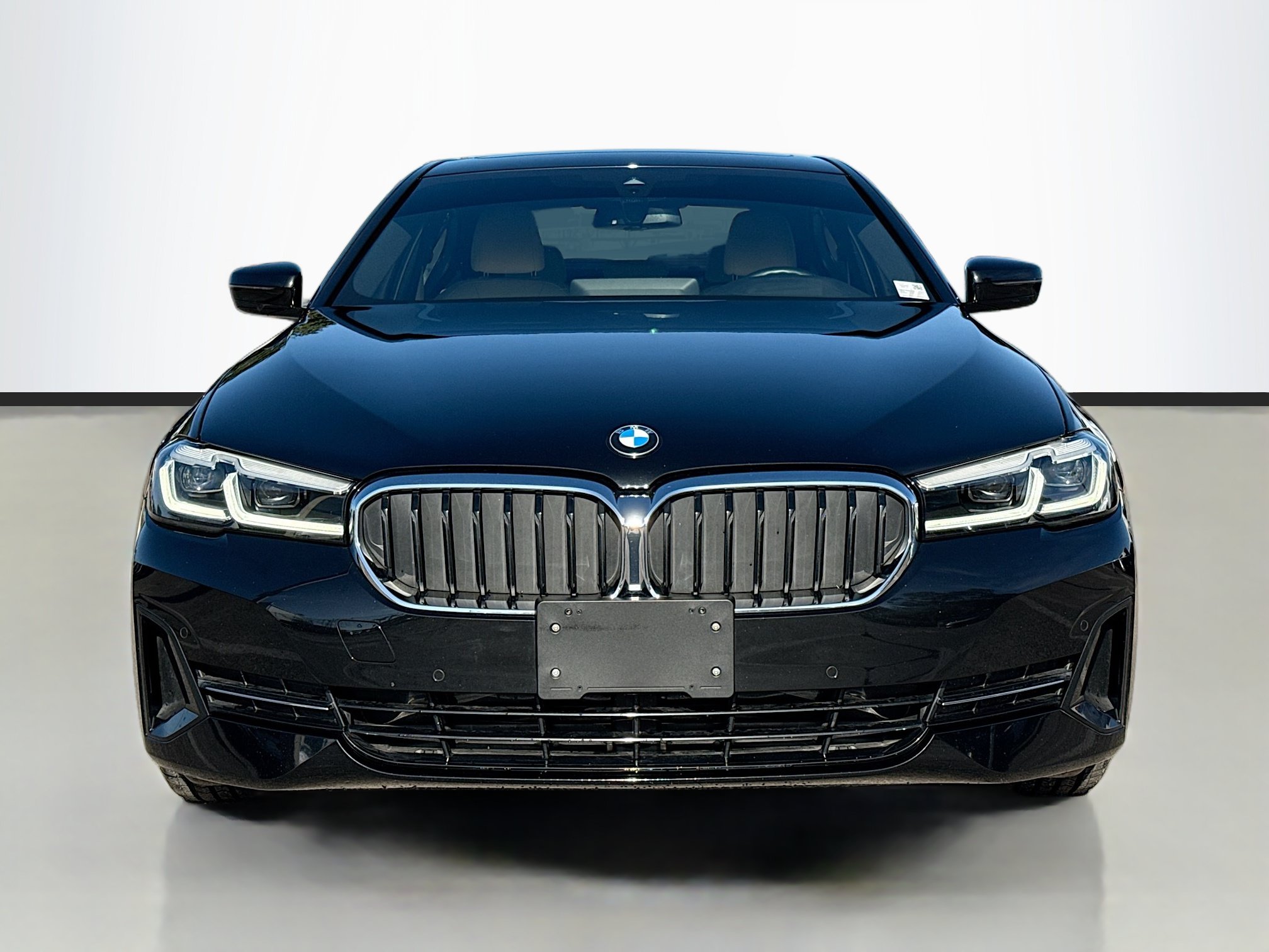 Used 2023 BMW 530i w/ Premium Package RWD image 8